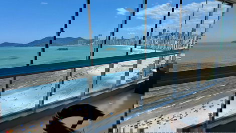 Luxo Frente-Mar na Av. Atlântica • 4 Suítes • Vista Total da Orla