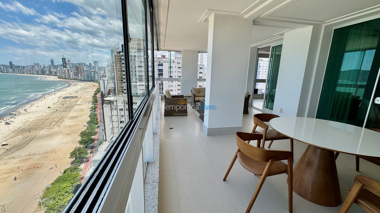 Apartamento para aluguel de temporada em Balneário Camboriú (Praia Central)