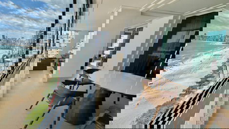 Luxo Frente-Mar na Av. Atlântica • 4 Suítes • Vista Total da Orla