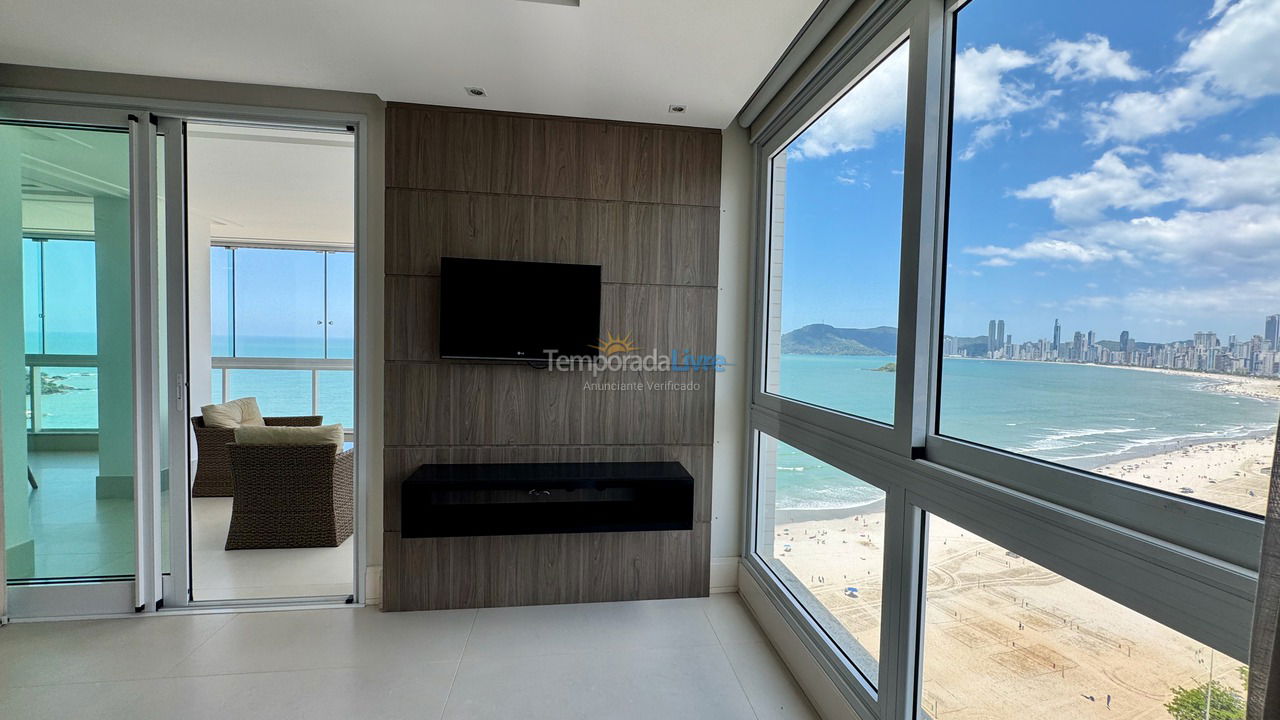 Apartamento para aluguel de temporada em Balneário Camboriú (Praia Central)