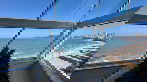 Luxo Frente-Mar na Av. Atlântica • 4 Suítes • Vista Total da Orla