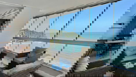 Luxo Frente-Mar na Av. Atlântica • 4 Suítes • Vista Total da Orla