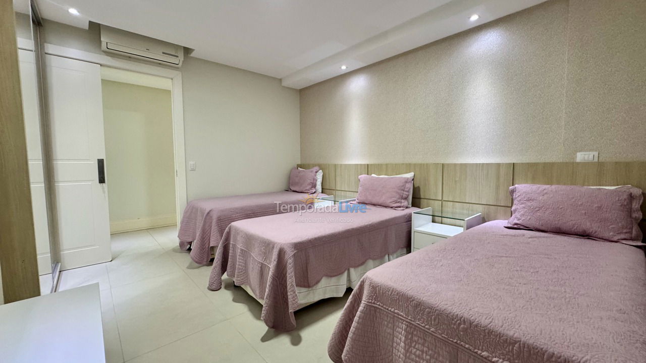 Apartamento para aluguel de temporada em Balneário Camboriú (Praia Central)