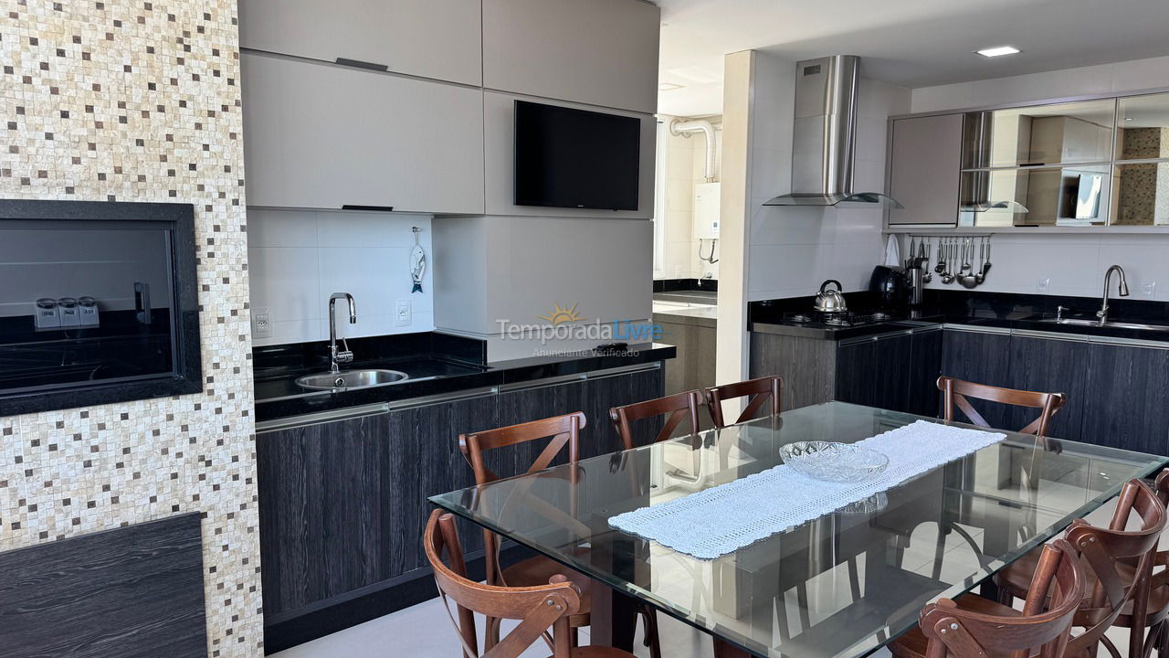 Apartamento para aluguel de temporada em Balneário Camboriú (Praia Central)