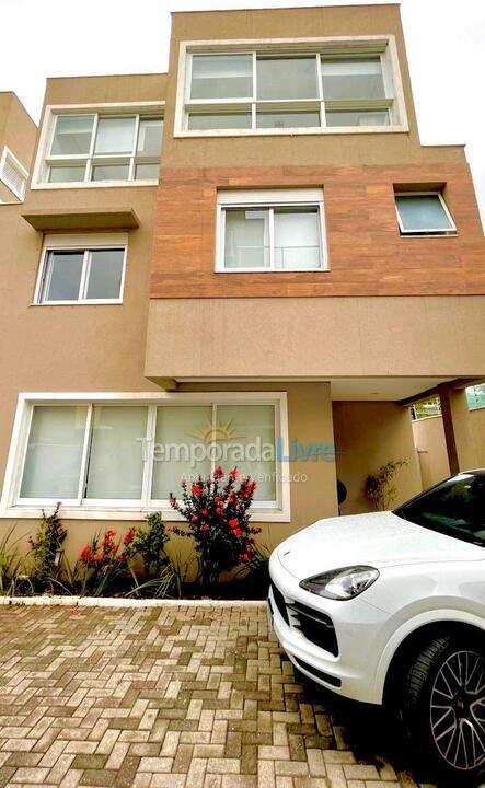 Casa para aluguel de temporada em São Sebastião (Juquehy)