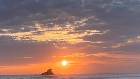 CASA CONDOMÍNIO - CONFORTO E SEGURANÇA COM VISTA PARA O MAR