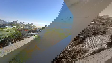 NEW - Mariscal - Duplex penthouse with 3 suites. Furniture being finalized. Available from December.