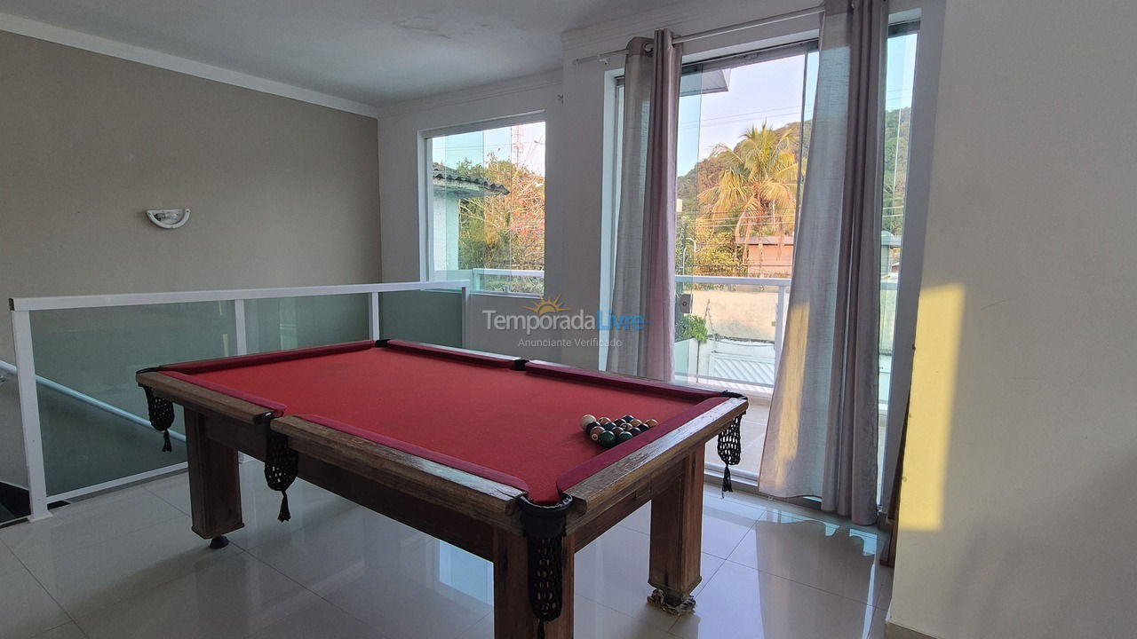 Casa para alquiler de vacaciones em Guarujá (Praia do Pernambuco)