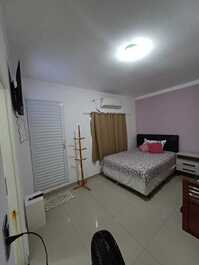 Alquiler de vacaciones en Guarujá – Casa completa a 350m de la playa de Pernambuco