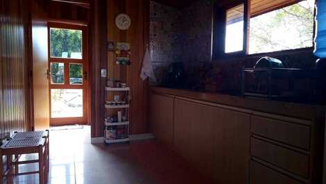 Cozy Country House - Downtown