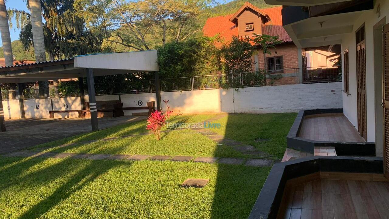 Apartamento para alquiler de vacaciones em Florianópolis (Cachoeira do Bom Jesus)