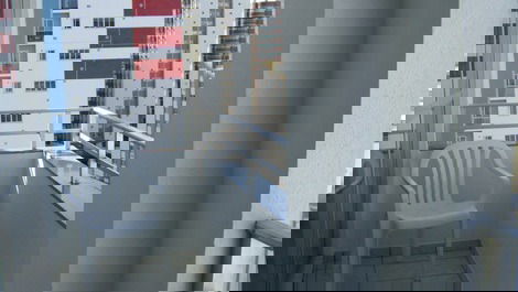 Sacada pelo lado da suíte.