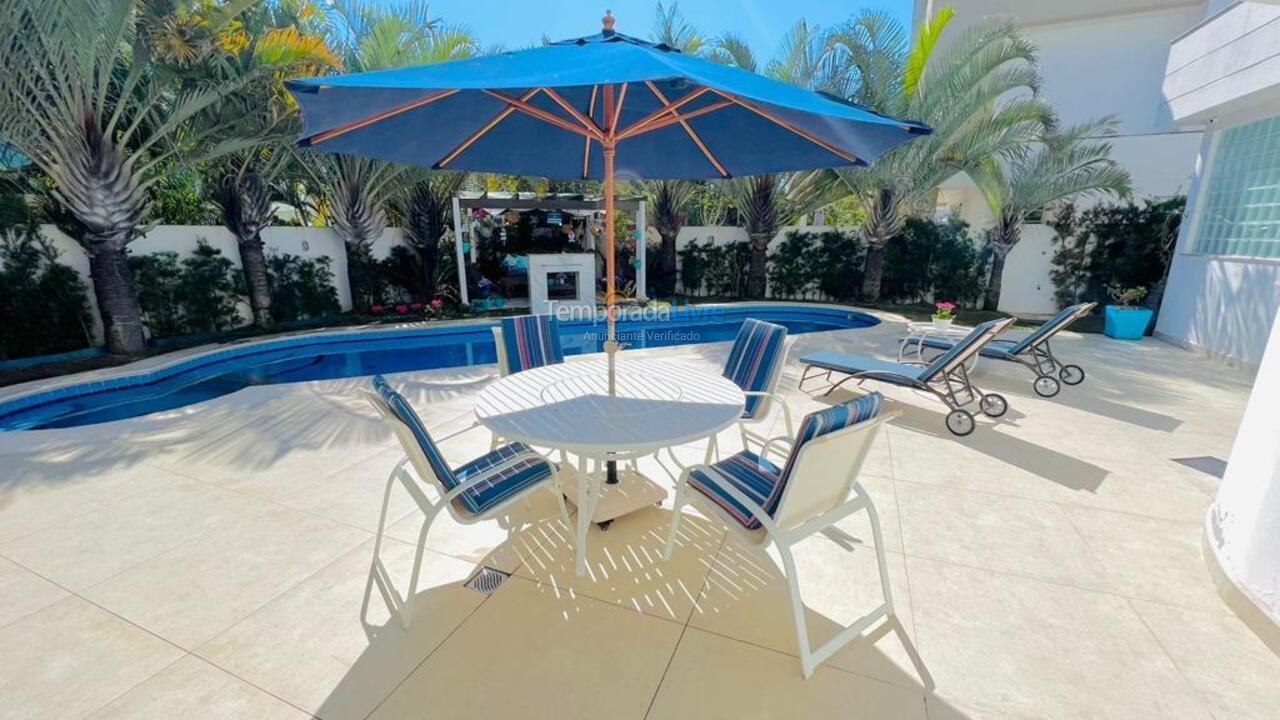 Casa para aluguel de temporada em Florianopolis (Jurerê Internacional)