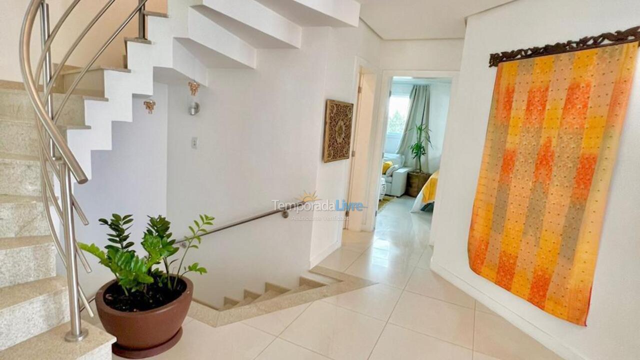 Casa para aluguel de temporada em Florianopolis (Jurerê Internacional)
