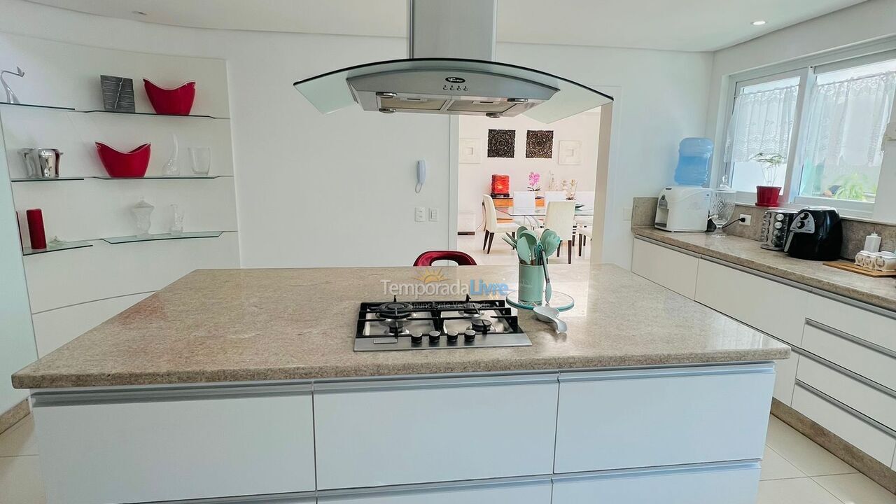 Casa para aluguel de temporada em Florianopolis (Jurerê Internacional)