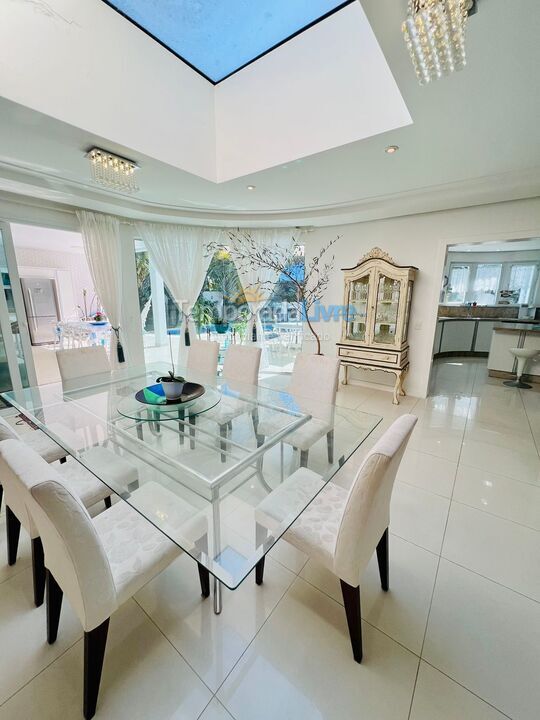 Casa para aluguel de temporada em Florianopolis (Jurerê Internacional)