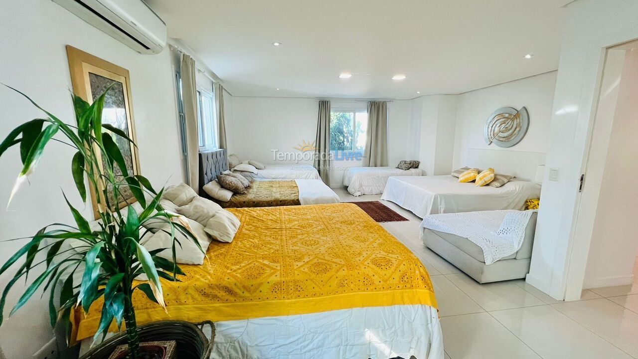 Casa para aluguel de temporada em Florianopolis (Jurerê Internacional)