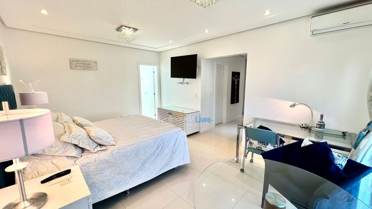 Casa para aluguel de temporada em Florianopolis (Jurerê Internacional)