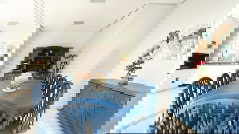 Casa com 6 quartos e piscina em Jurerê Internacional