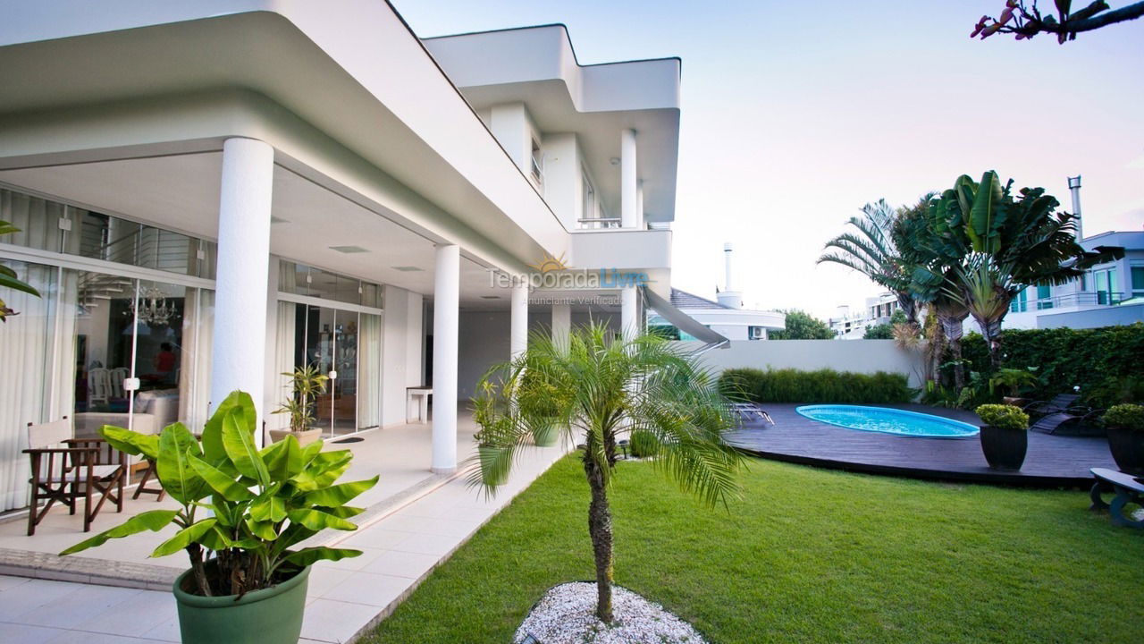 Casa para aluguel de temporada em Florianopolis (Jurerê Internacional)