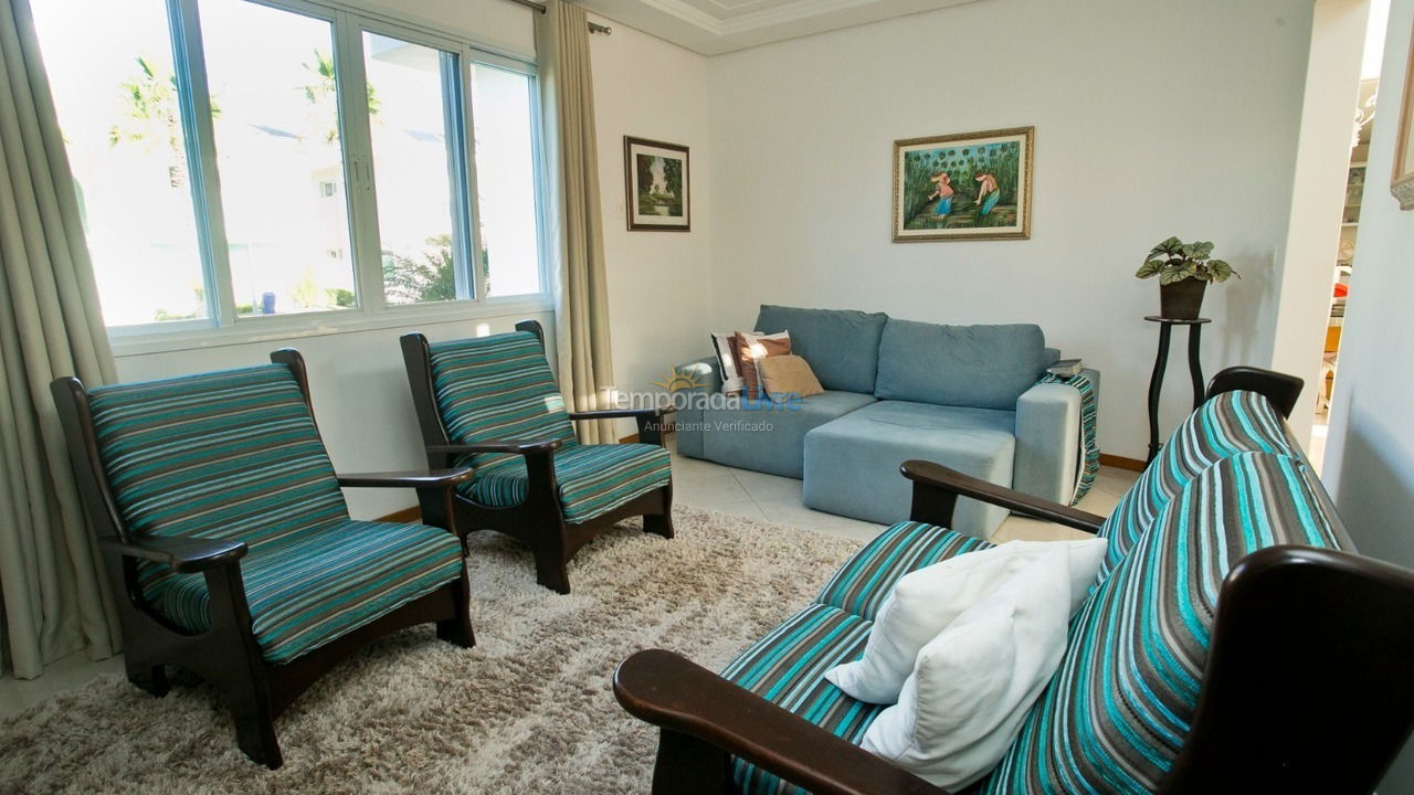 Casa para aluguel de temporada em Florianopolis (Jurerê Internacional)