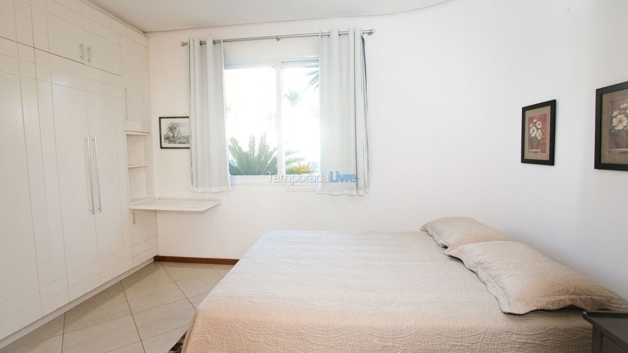 Casa para aluguel de temporada em Florianopolis (Jurerê Internacional)