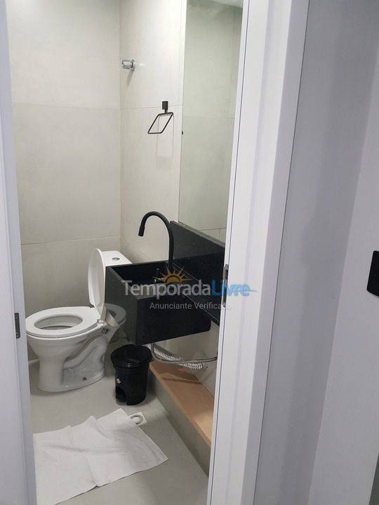 Apartamento para aluguel de temporada em Praia Grande (Praia do Caiçara)