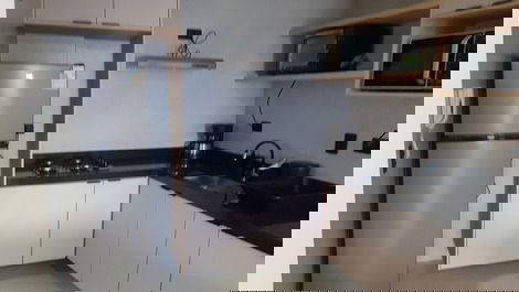 Ap. Alto Padrão Caiçara Próximo a Feirinha e 200 MT da Praia e