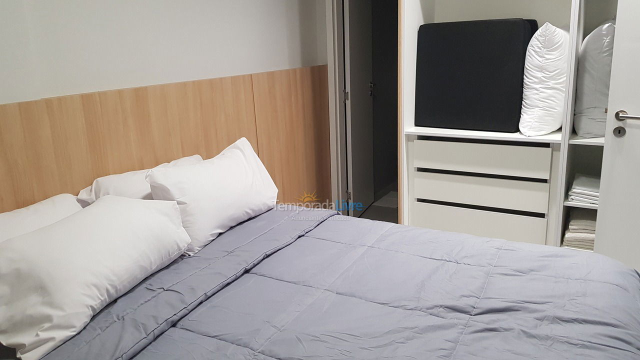 Apartamento para aluguel de temporada em Praia Grande (Praia do Caiçara)