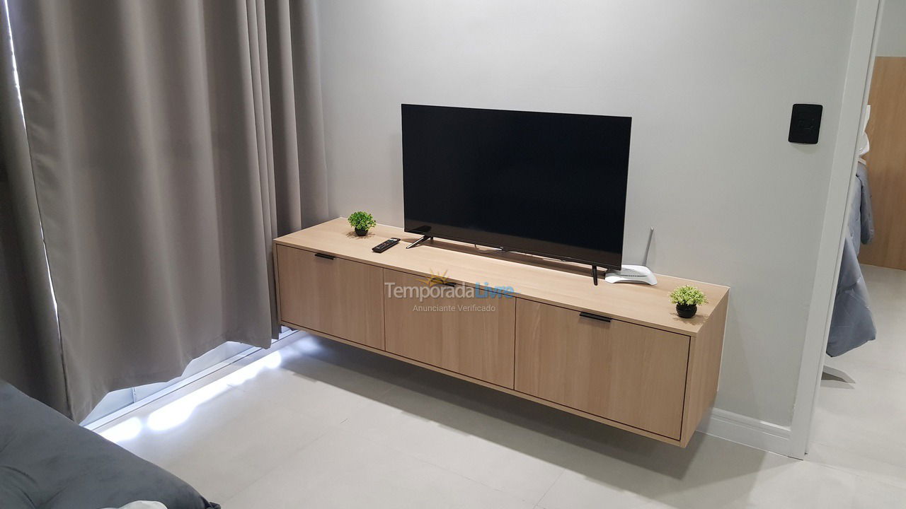 Apartamento para aluguel de temporada em Praia Grande (Praia do Caiçara)