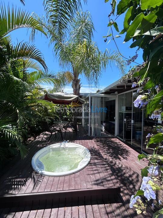 Casa para aluguel de temporada em Bombinhas (Mariscal)