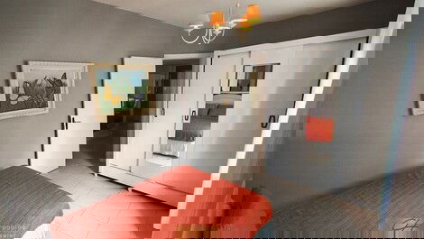 Vacation Rental: 2 Bedrooms, 70 meters from the beach, Balneario Camboriu