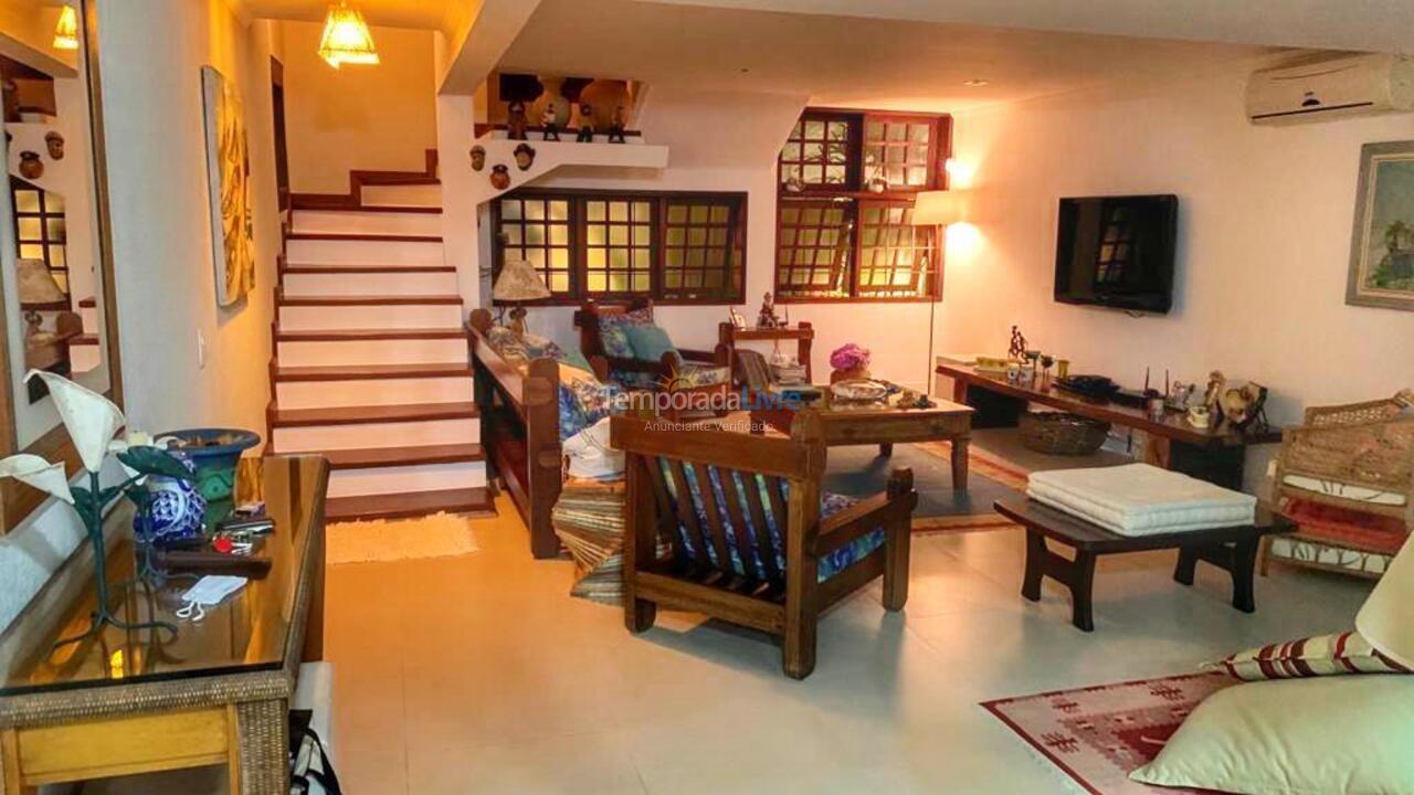 Casa para aluguel de temporada em Ilhabela (Perequê)