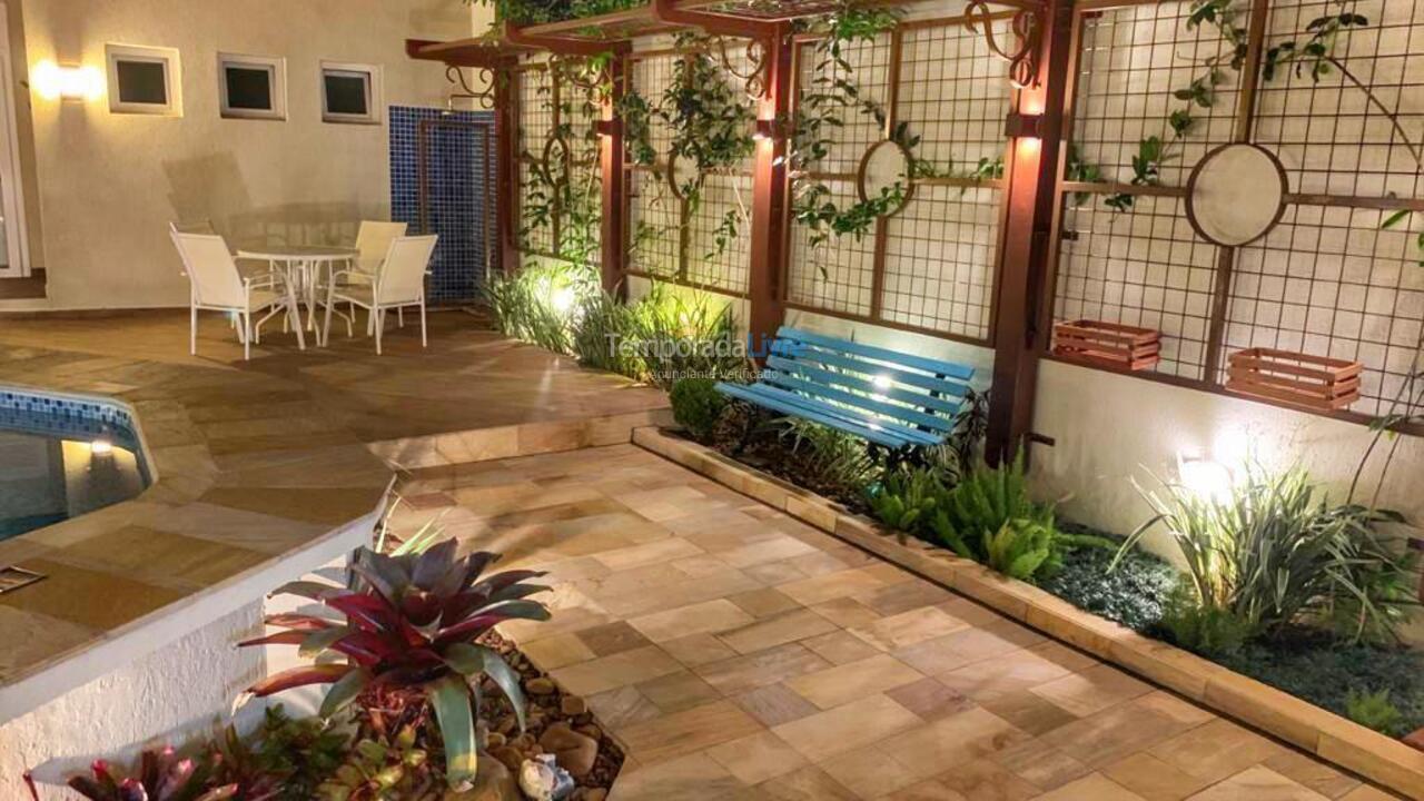 Casa para aluguel de temporada em Ilhabela (Perequê)