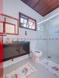 CASA MODERNA COM PISCINA E AR CONDICIONADO +5 VAGAS INTERNAS! PEREQUÊ