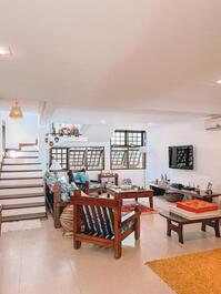 CASA MODERNA COM PISCINA E AR CONDICIONADO +5 VAGAS INTERNAS! PEREQUÊ