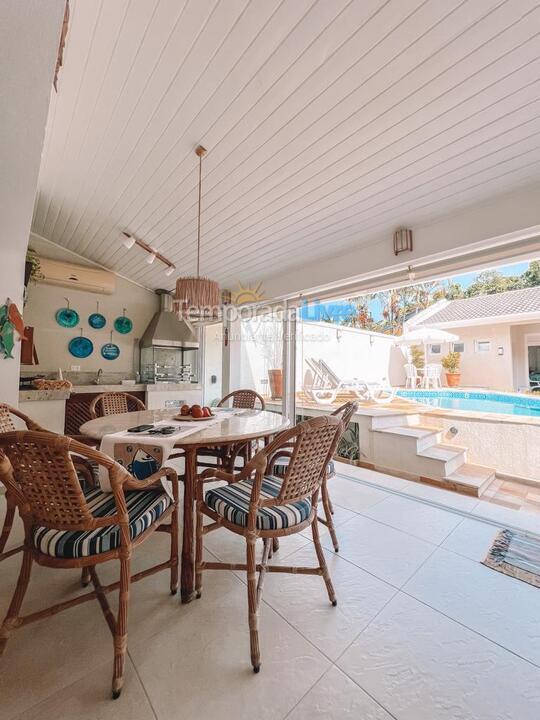 Casa para aluguel de temporada em Ilhabela (Perequê)