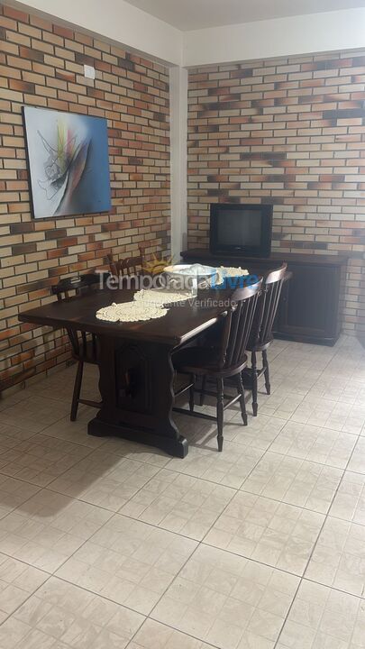 Casa para alquiler de vacaciones em Itapoá (Balneário das Palmeiras)