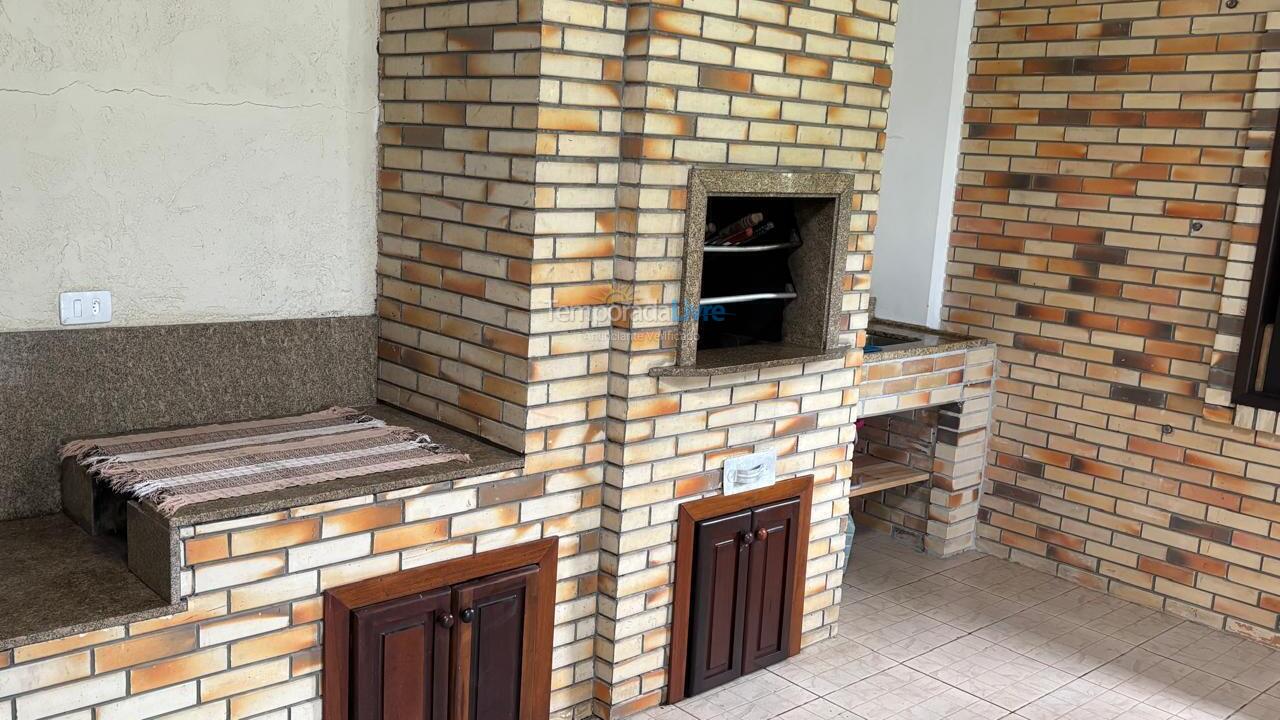 Casa para alquiler de vacaciones em Itapoá (Balneário das Palmeiras)