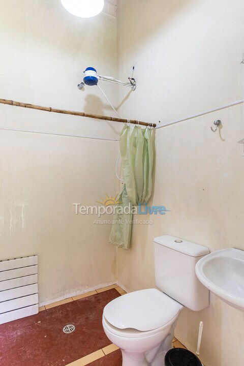 Casa para alquiler de vacaciones em Ubatuba (Praia do Lázaro)