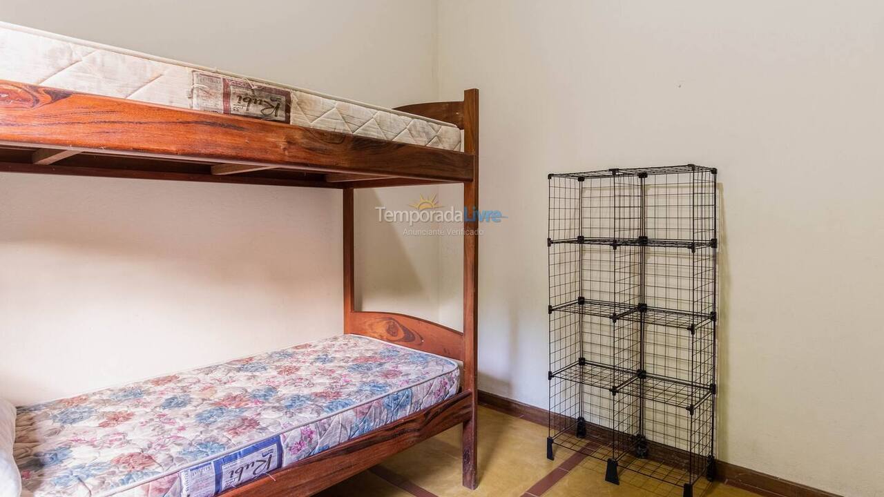 Casa para alquiler de vacaciones em Ubatuba (Praia do Lázaro)