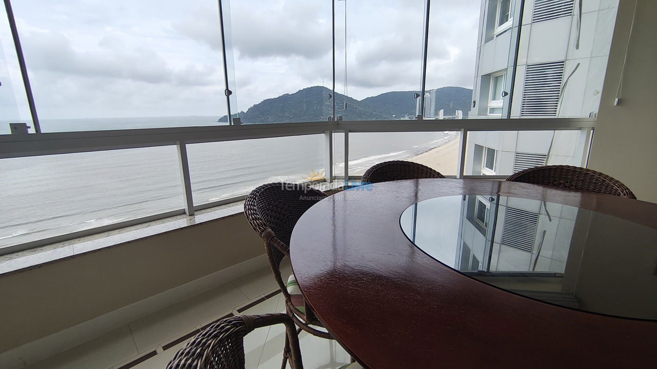 Apartment for vacation rental in Balneário Camboriú (Centro)