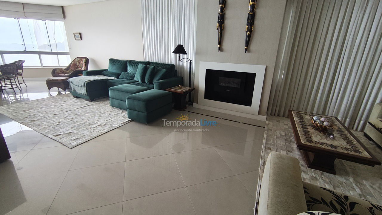 Apartment for vacation rental in Balneário Camboriú (Centro)