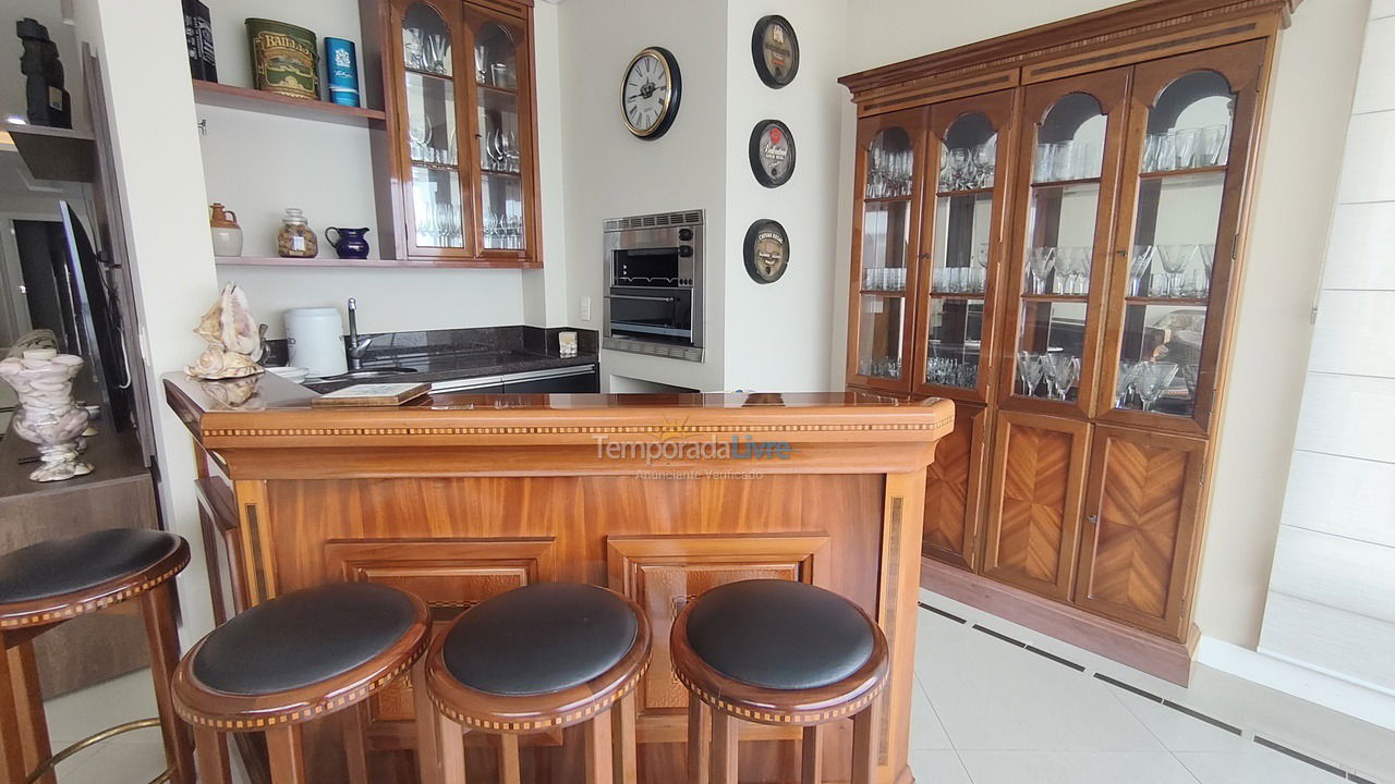 Apartment for vacation rental in Balneário Camboriú (Centro)