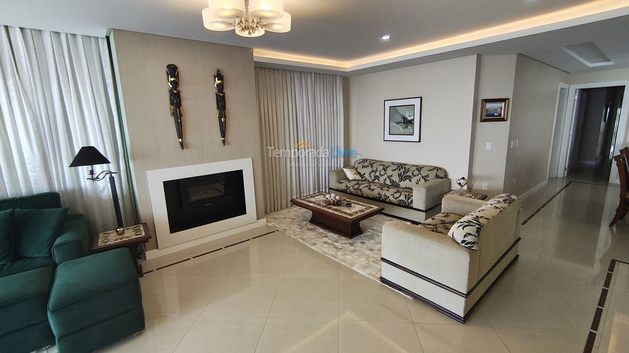 Apartment for vacation rental in Balneário Camboriú (Centro)