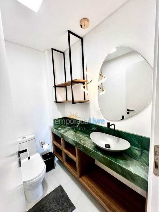 Apartamento para alquiler de vacaciones em Itapema (Meia Praia)