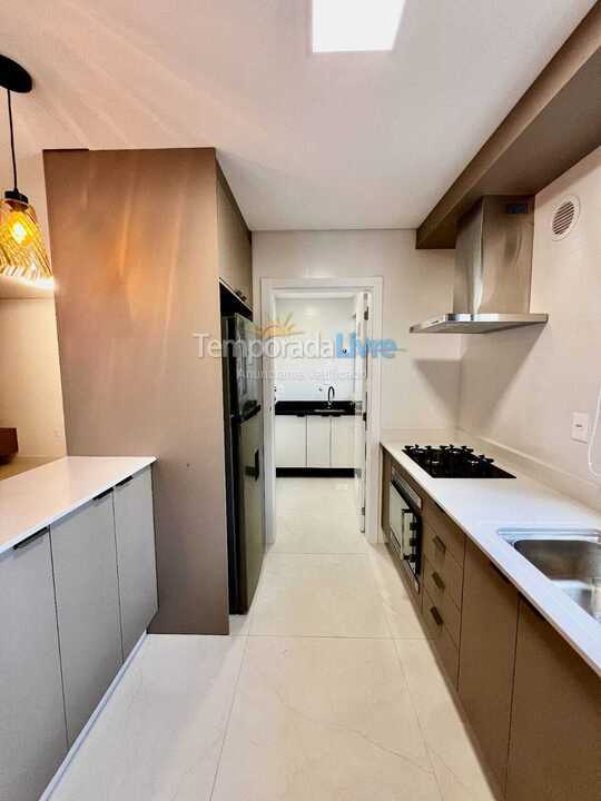 Apartamento para alquiler de vacaciones em Itapema (Meia Praia)