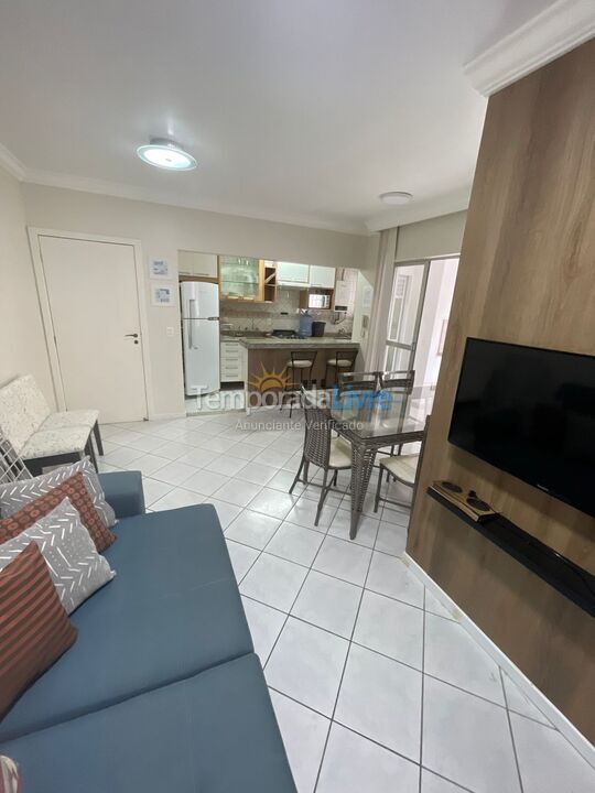 Apartamento para alquiler de vacaciones em Governador Celso Ramos (Praia de Palmas)