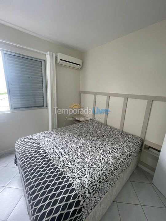Apartamento para alquiler de vacaciones em Governador Celso Ramos (Praia de Palmas)