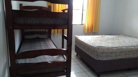 Ground floor house for 12 people in the center of Itapema.